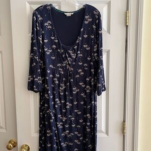 Elegant Navy Fan Print Dress